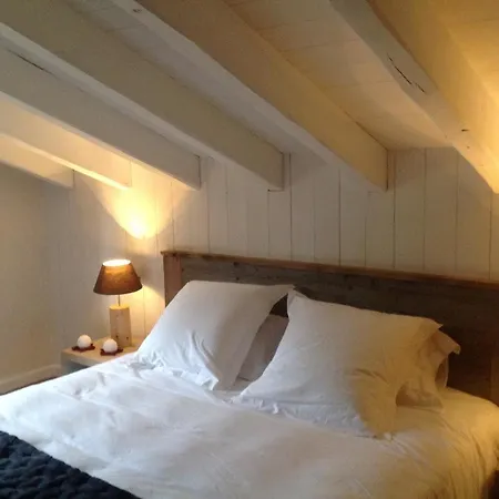 Artemisia Chalet *